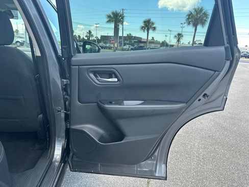 Used 2024 Nissan Rogue SV AWD/4WD image 16