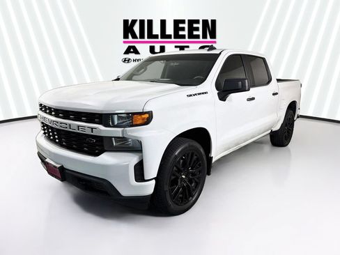 Used 2020 Chevrolet Silverado 1500 Custom w/ Custom Value Package RWD image 3