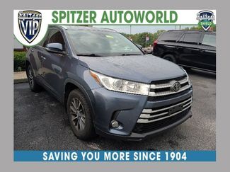 Used 2019 Toyota Highlander XLE AWD/4WD video 1