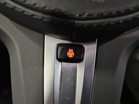 Used 2023 BMW 530e w/ M Sport Package image 22