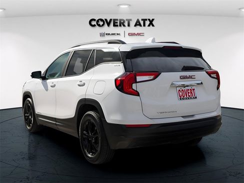 Used 2023 GMC Terrain SLE w/ Driver Convenience Package image 6
