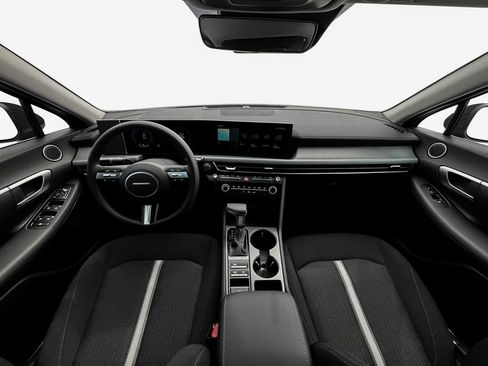 Certified 2025 Hyundai Sonata SE FWD image 13