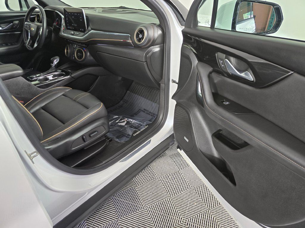 Used 2023 Chevrolet Blazer Premier AWD/4WD image 12