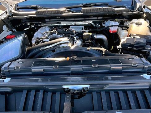 Used 2023 Chevrolet Silverado 3500 High Country w/ Z71 Off-Road Package image 9