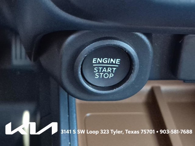 Used 2022 Ford Maverick Lariat w/ Equipment Group 500A Standard AWD/4WD image 36
