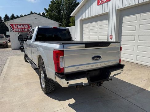 Used 2017 Ford F250 XLT w/ XLT Value Package AWD/4WD image 6