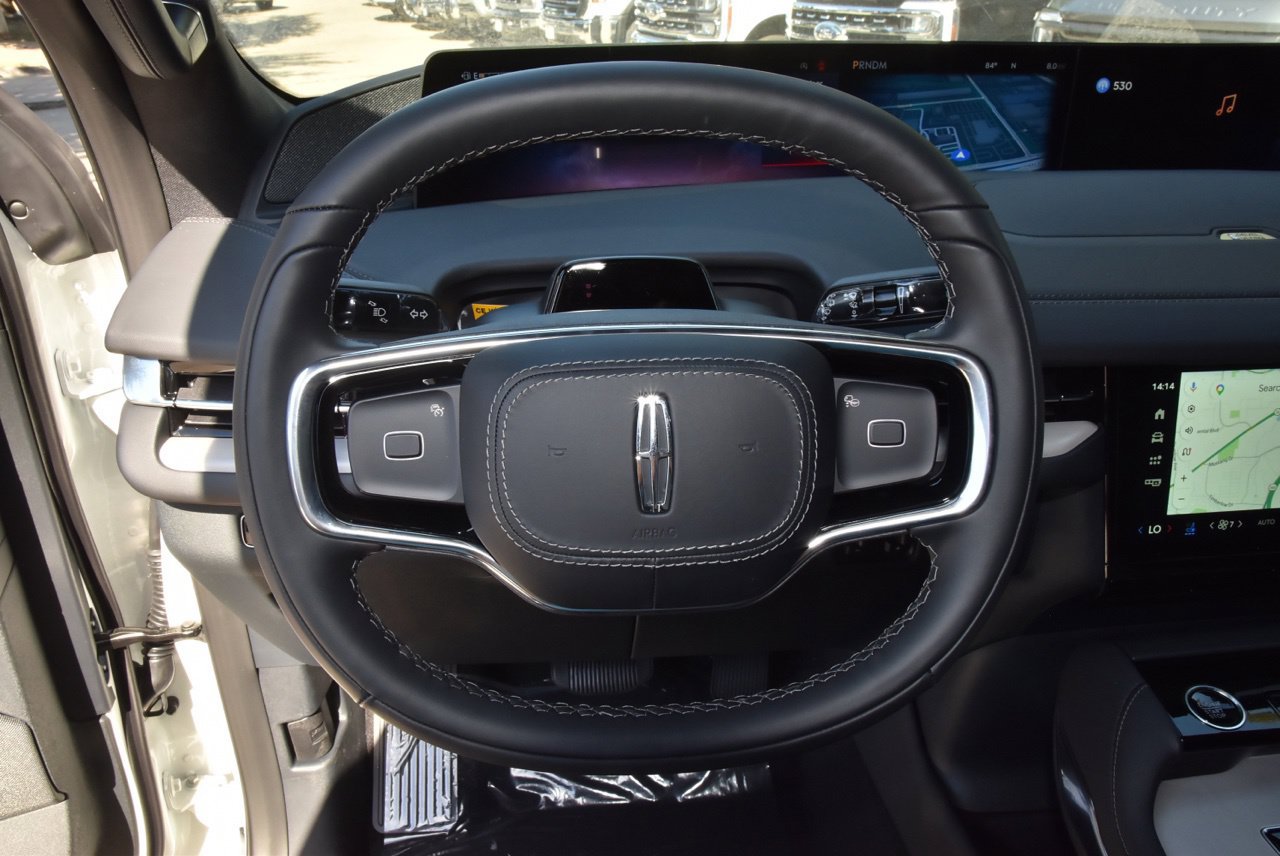 New 2027 Lincoln Navigator Reserve w/ Jet Appearance Package AWD/4WD image 23