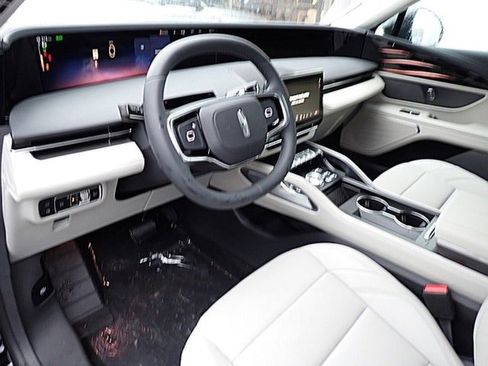 New 2026 Lincoln Nautilus Premier image 21
