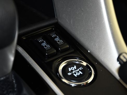 Used 2024 Mitsubishi Eclipse Cross LE AWD/4WD image 30