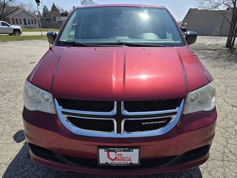 Used 2014 Dodge Grand Caravan SE w/ Quick Order Package 29E SE FWD image 2