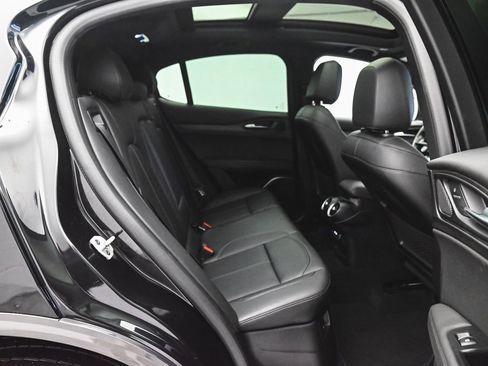 Used 2023 Alfa Romeo Stelvio Ti image 30