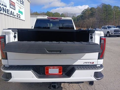Used 2024 GMC Sierra 2500 AT4 w/ AT4 Premium Plus Package image 7