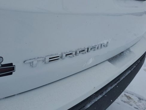 Used 2022 GMC Terrain SLE w/ Driver Convenience Package image 5