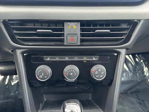 Used 2023 Volkswagen Taos SE image 30