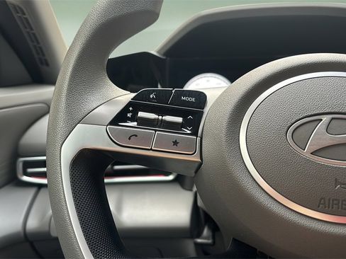 Certified 2024 Hyundai Elantra SEL image 25