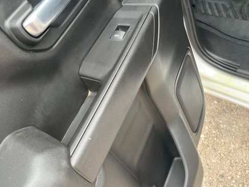 Used 2020 Chevrolet Silverado 1500 Custom w/ Custom Value Package image 20