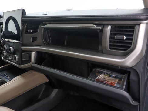 Used 2023 Ford Expedition Max XLT AWD/4WD image 18