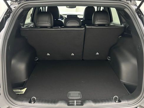 New 2026 Jeep Compass Latitude image 9