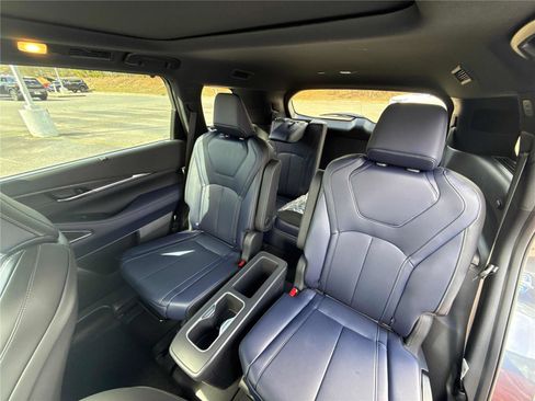 New 2026 INFINITI QX60 Sport image 12