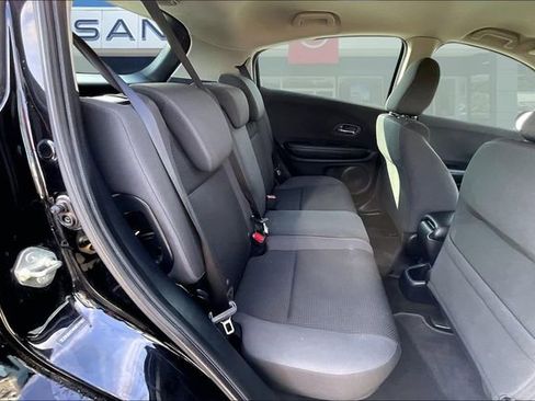 Used 2019 Honda HR-V LX image 22