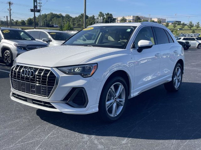 Used 2021 Audi Q3 2.0T Premium w/ Convenience Package AWD/4WD image 3