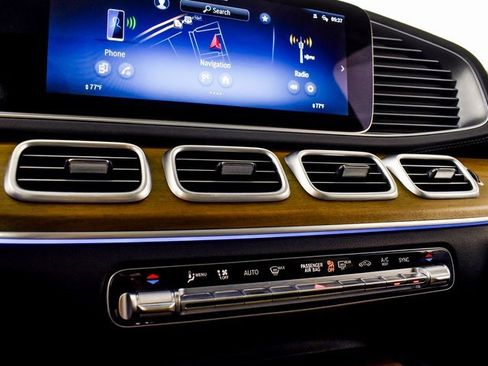 Certified 2024 Mercedes-Benz GLS 450 4MATIC image 29