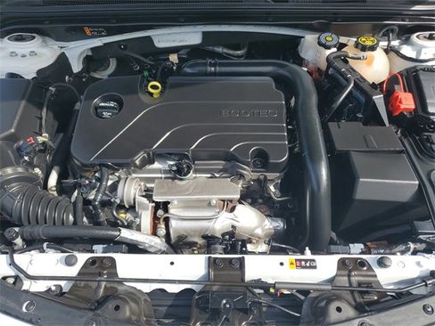 Used 2024 Chevrolet Malibu LT image 30