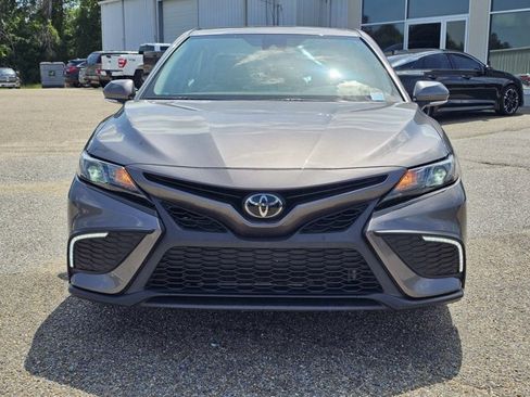 Used 2024 Toyota Camry SE FWD image 2