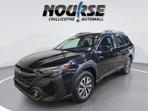 Used 2023 Subaru Outback Premium AWD/4WD image 1
