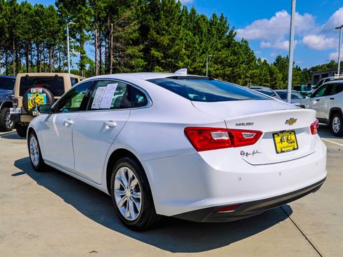 Used 2024 Chevrolet Malibu LT FWD image 4