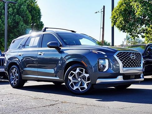 Used 2021 Hyundai Palisade Calligraphy FWD image 2