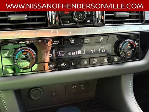 New 2026 Nissan Pathfinder SL AWD/4WD image 15