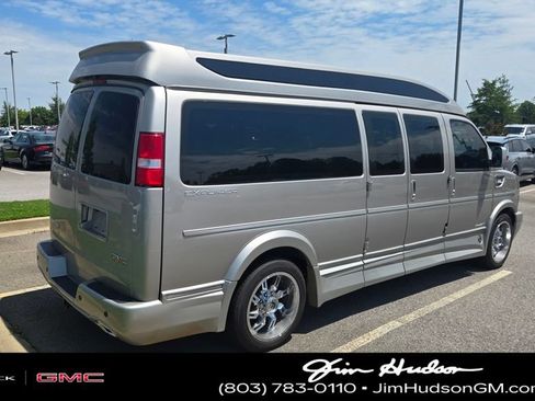 Used 2025 GMC Savana 2500 Extended w/ Driver Convenience Package RWD image 6