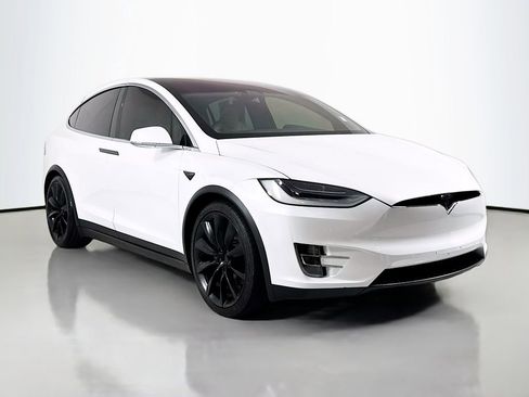 Used 2020 Tesla Model X Long Range AWD/4WD image 3