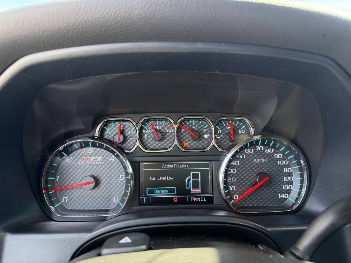 Used 2018 Chevrolet Silverado 1500 LT w/ Texas Edition AWD/4WD image 15