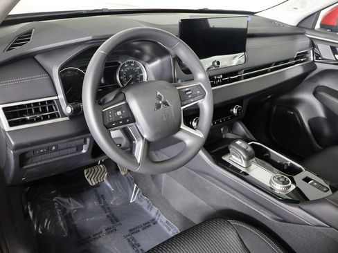 New 2026 Mitsubishi Outlander ES FWD image 25