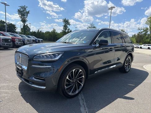Used 2023 Lincoln Aviator Reserve w/ Equipment Group 201A AWD/4WD image 8