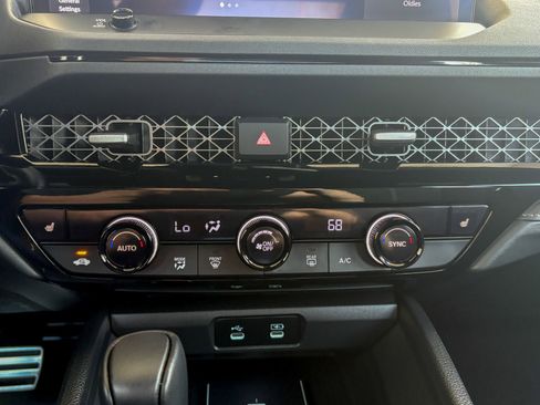 Used 2025 Honda Accord Sport image 31