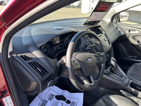 Used 2015 Ford Focus SE w/ Equipment Group 201A FWD image 15