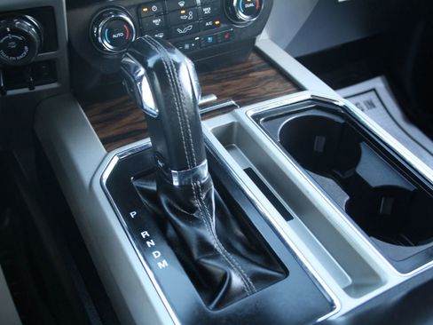 Used 2018 Ford F150 Lariat image 24