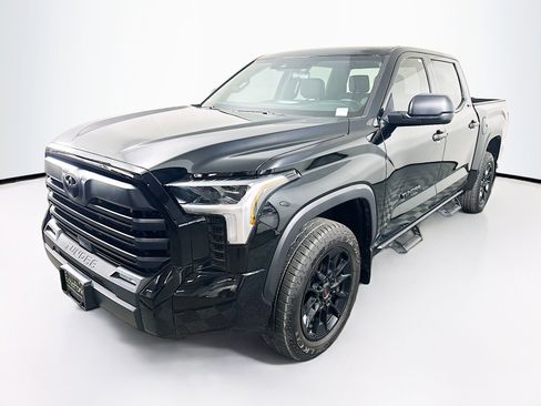 Used 2025 Toyota Tundra SR5 AWD/4WD image 3