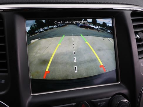 Used 2018 Jeep Grand Cherokee Altitude RWD image 25