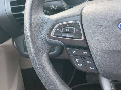 Used 2018 Ford Escape SE image 16