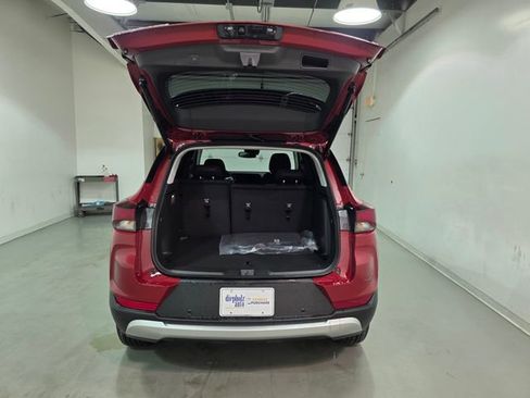 New 2026 Chevrolet TrailBlazer LT w/ Convenience Package AWD/4WD image 8
