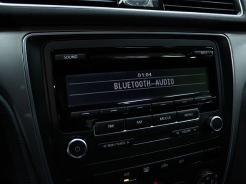 Used 2014 Volkswagen Passat 1.8T S image 12