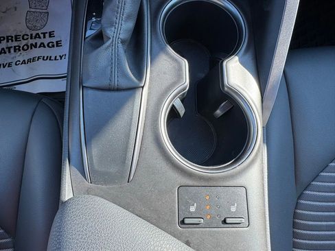 Used 2024 Toyota Camry SE image 21