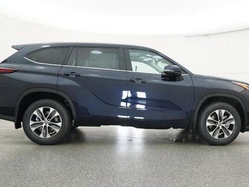 New 2026 Toyota Highlander XLE image 29