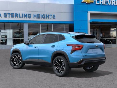 New 2026 Chevrolet Trax RS w/ Sunroof Package FWD image 3
