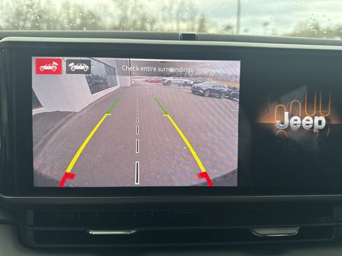 Used 2024 Jeep Wrangler Unlimited Rubicon image 26