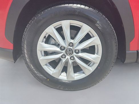 Used 2023 Toyota Corolla Cross LE FWD image 37